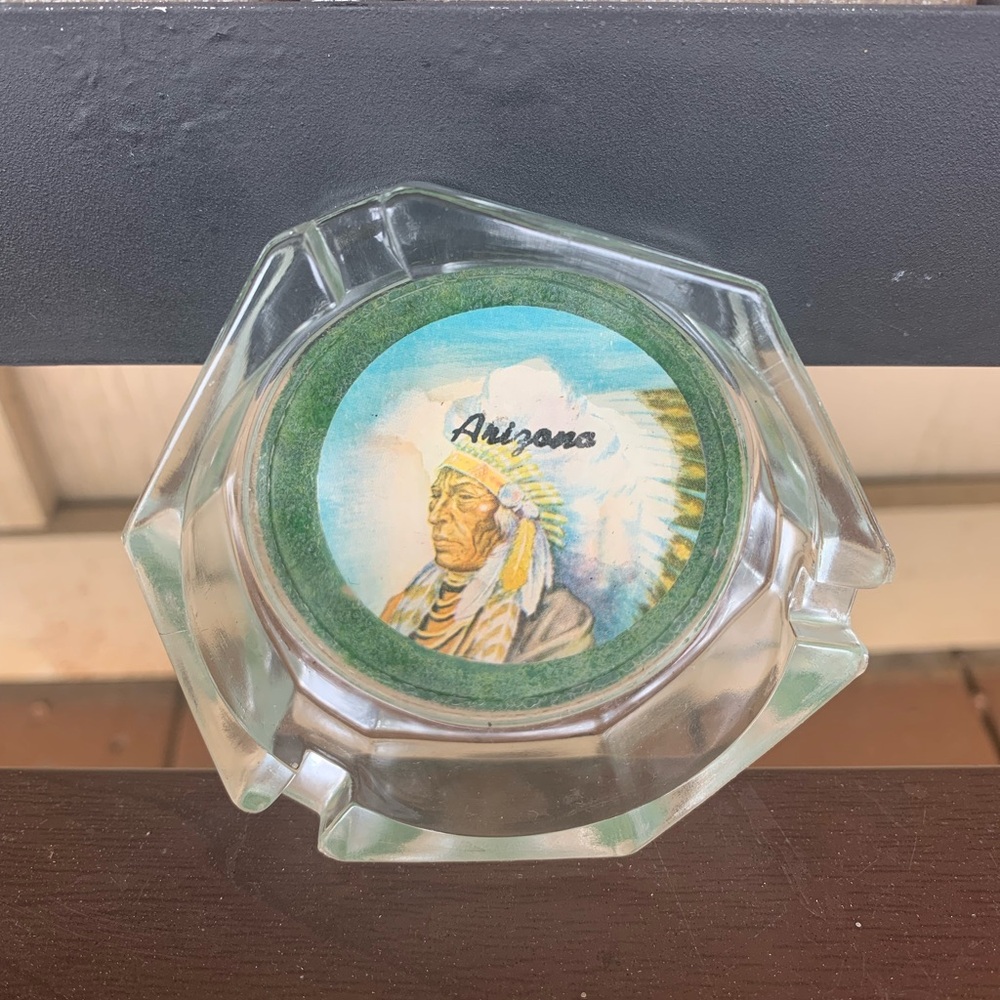 Vintage 40s 50s Native American Chief Souvenir Glass Ashtray Green Felt Bottom